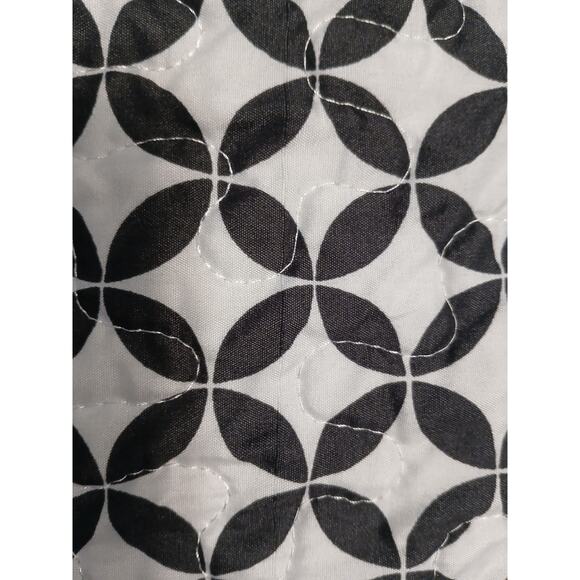 MCM 2 Bed Pillowcases 20x26 Black Brown Geo Circle Lattice Thick Quilted Modern - Picture 6 of 16